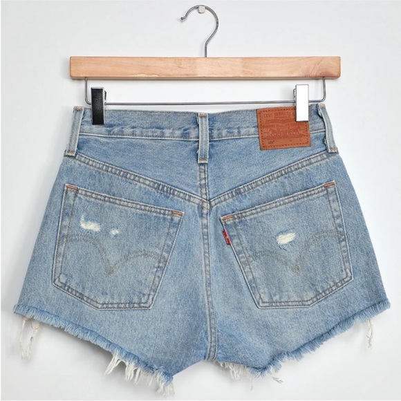 NWT, LEVI'S, 501 HIGH-WAISTED CUTOFF SHORTS - 27 - Picture 4 of 9